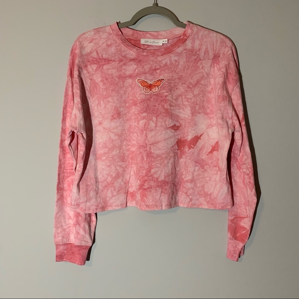 Women’s All in favor retro style pink tie dye butterfly emblem crop top size M